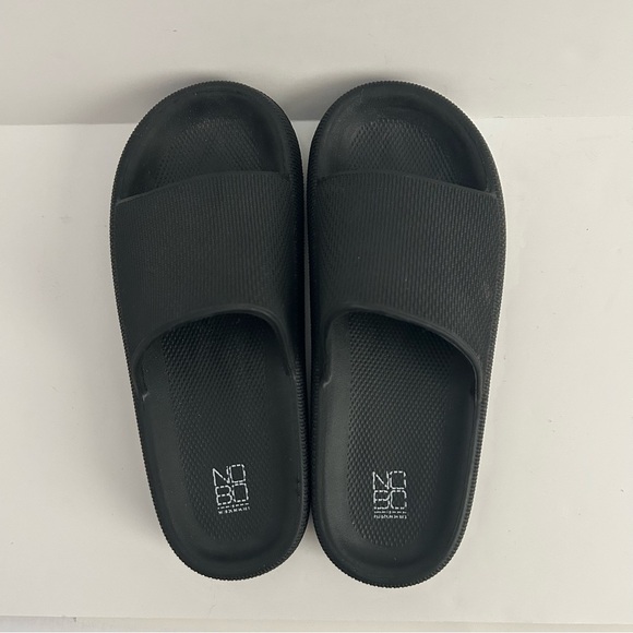 No Boundaries Black Slide Sandals - Picture 1 of 4